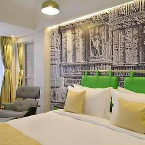Deluxe Double or Twin Room on Food & Beverages